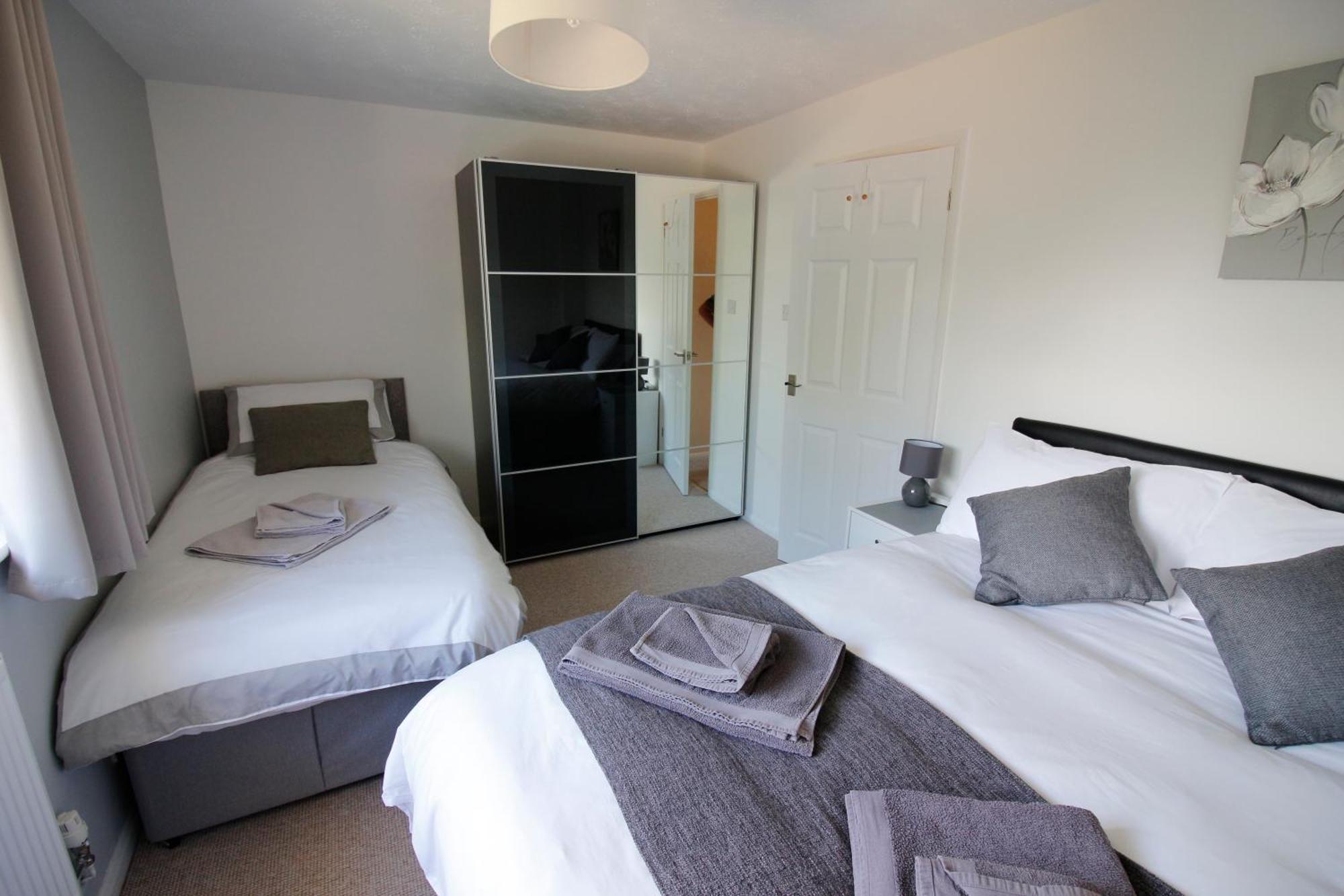 Hinckley Home Sleeps 5 Complete House Leicester Exterior foto